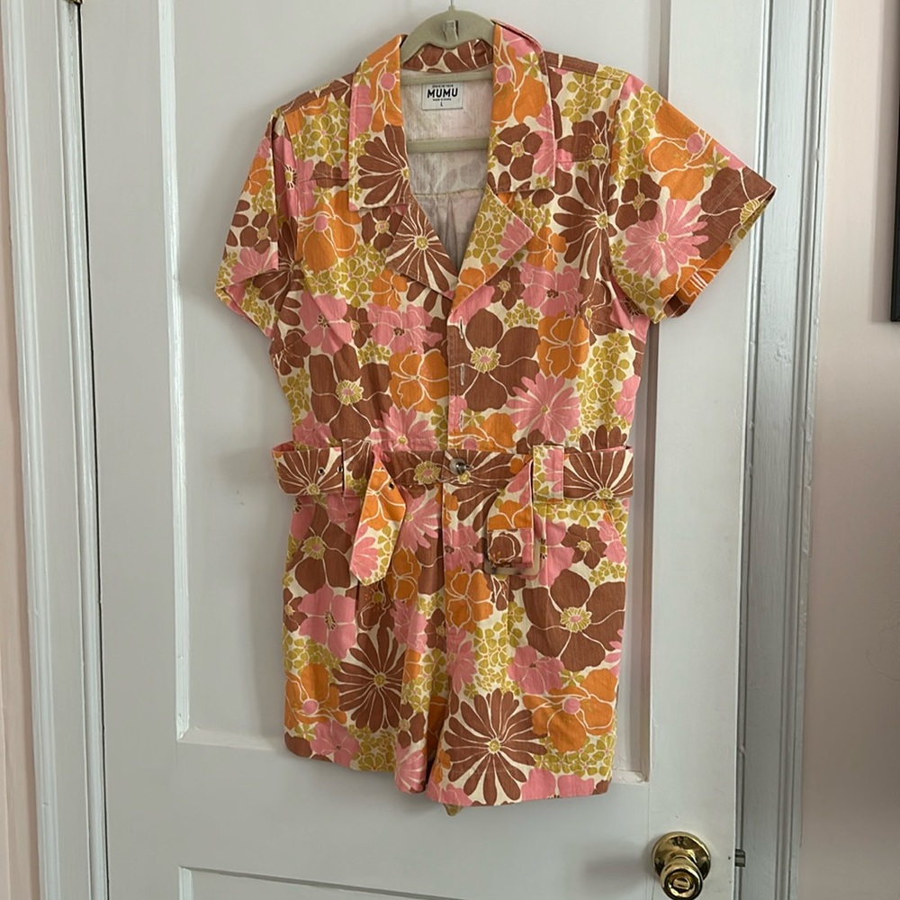 Show me your mumu floral romper, worn once great condition!